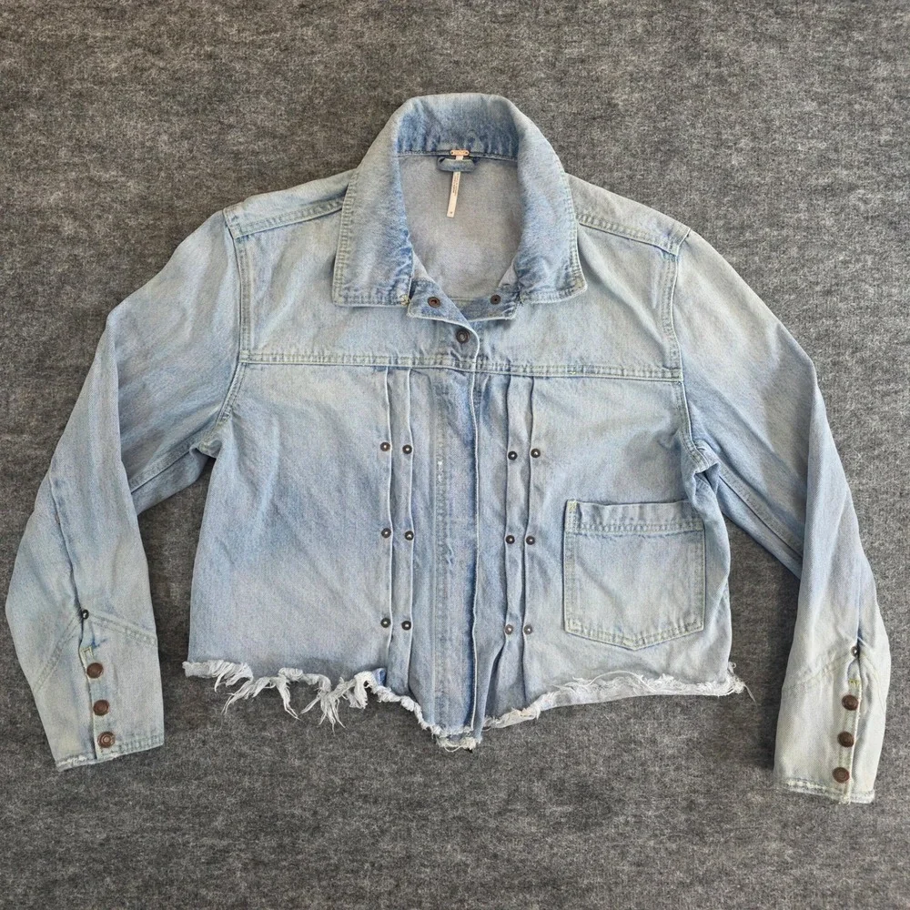 Free People Dillon Jacket Womens Medium Blue Denim Distressed Frayed Raw‎ Hem - Picture 3 of 16